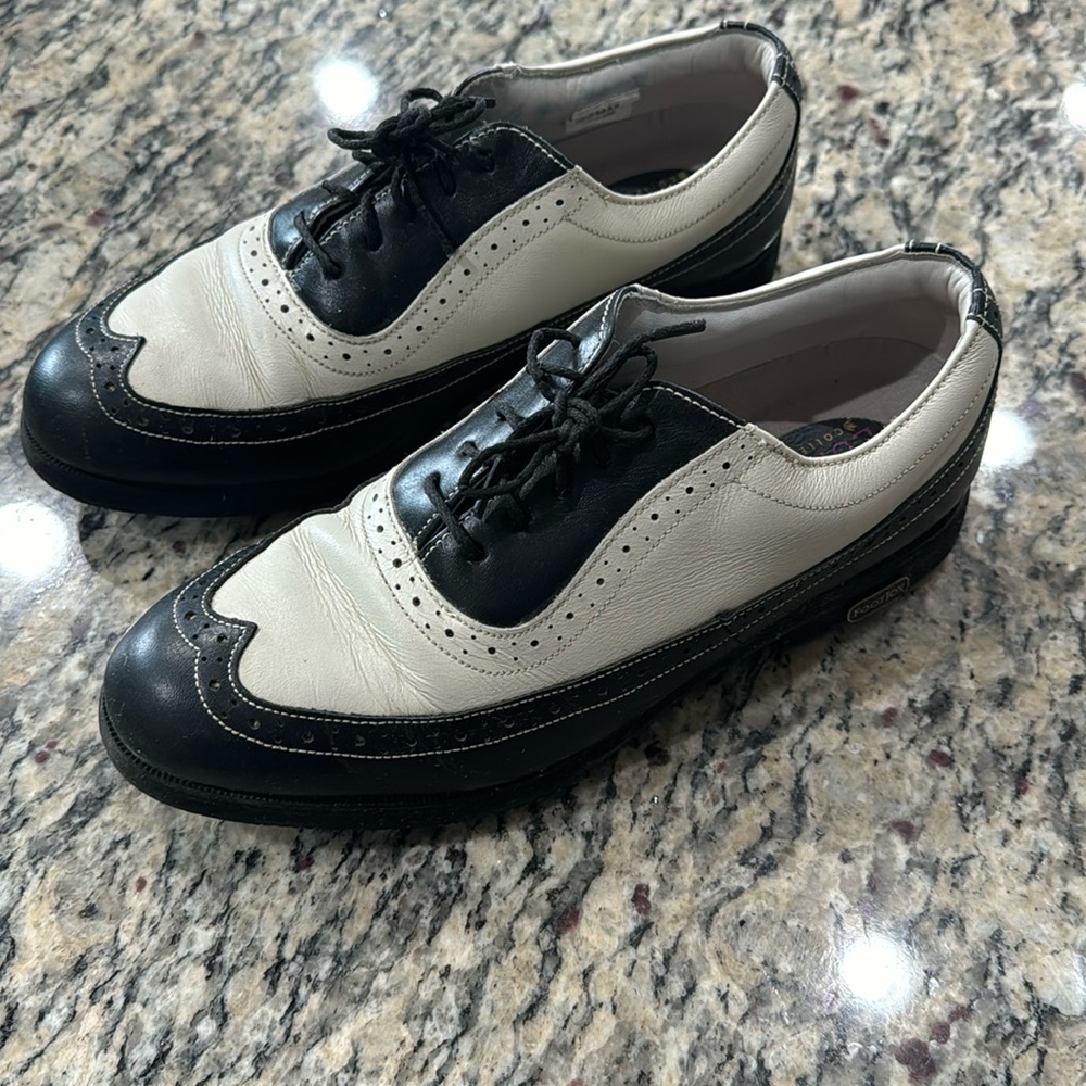 Women’s FootJoy Golf Shoes Size 6M